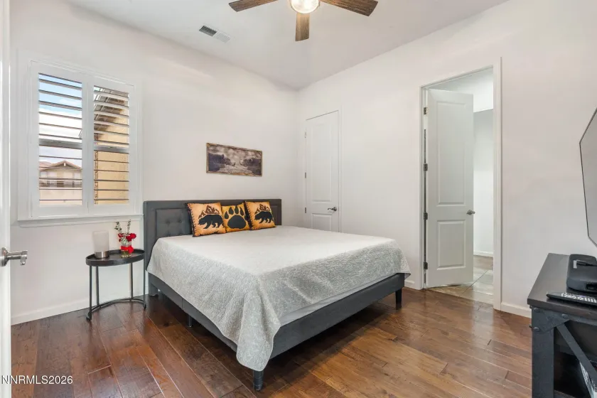 9811 Dyevera, Reno, Nevada 89521, 4 Bedrooms Bedrooms, ,3 BathroomsBathrooms,Residential,Residential,Dyevera,260002110