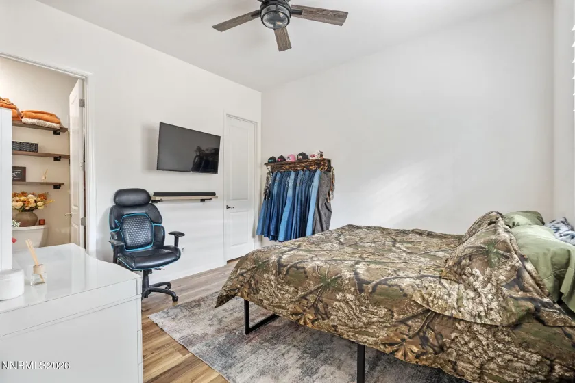 9811 Dyevera, Reno, Nevada 89521, 4 Bedrooms Bedrooms, ,3 BathroomsBathrooms,Residential,Residential,Dyevera,260002110