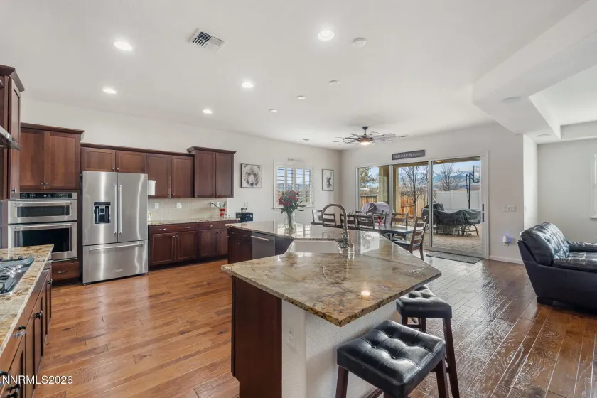 9811 Dyevera, Reno, Nevada 89521, 4 Bedrooms Bedrooms, ,3 BathroomsBathrooms,Residential,Residential,Dyevera,260002110