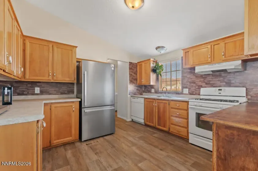 2575 Tonopah, Silver Springs, Nevada 89429, 4 Bedrooms Bedrooms, ,2 BathroomsBathrooms,Residential,Residential,Tonopah,260002112