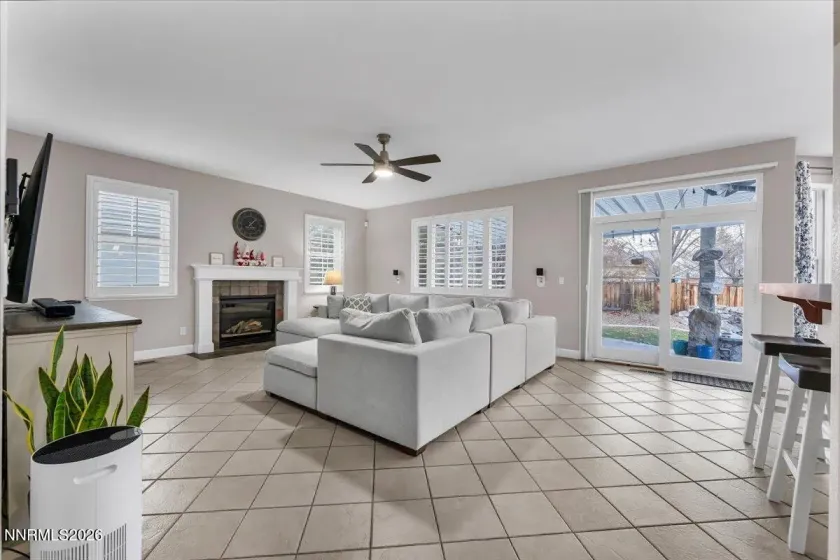 7015 Poco Bueno, Sparks, Nevada 89436, 4 Bedrooms Bedrooms, ,4 BathroomsBathrooms,Residential,Residential,Poco Bueno,260002114