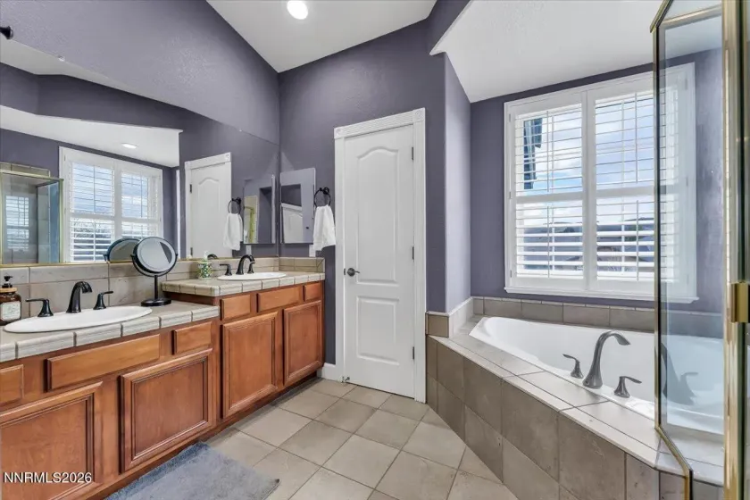 7015 Poco Bueno, Sparks, Nevada 89436, 4 Bedrooms Bedrooms, ,4 BathroomsBathrooms,Residential,Residential,Poco Bueno,260002114