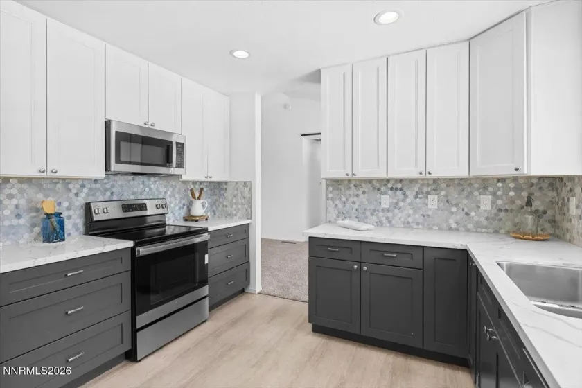 65 Sheena, Sparks, Nevada 89436, 6 Bedrooms Bedrooms, ,4 BathroomsBathrooms,Residential,Residential,Sheena,260002117