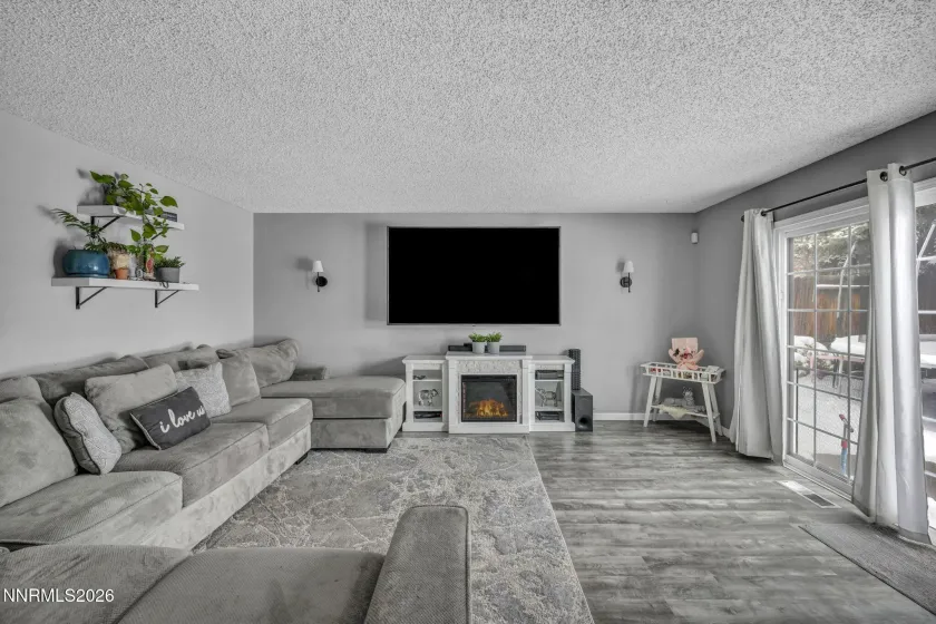 8655 Silver Shores, Reno, Nevada 89506, 4 Bedrooms Bedrooms, ,3 BathroomsBathrooms,Residential,Residential,Silver Shores,260001912