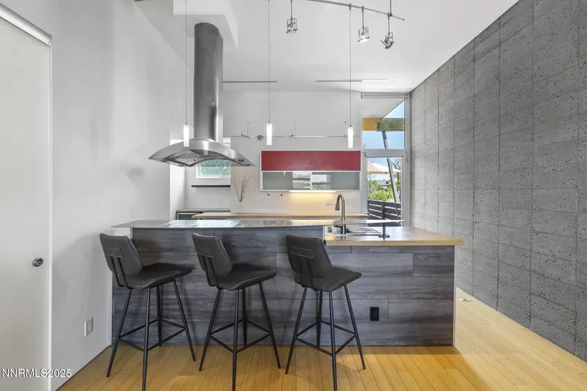 880 Center, Reno, Nevada 89501, 2 Bedrooms Bedrooms, ,3 BathroomsBathrooms,Residential,Residential,Center,260002118