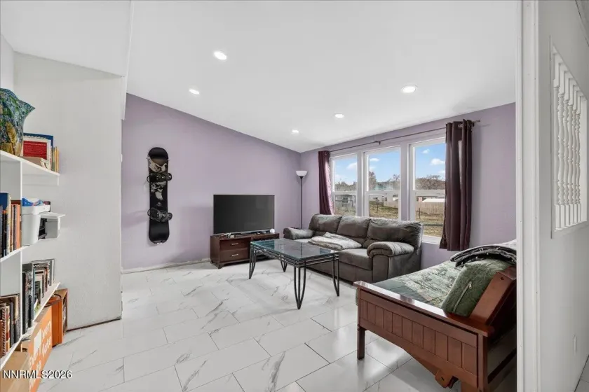 20 Charjene, Sun Valley, Nevada 89433, 3 Bedrooms Bedrooms, ,2 BathroomsBathrooms,Residential,Residential,Charjene,260002119