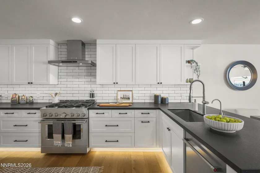 475 Lakeshore, Incline Village, Nevada 89451, 3 Bedrooms Bedrooms, ,3 BathroomsBathrooms,Residential,Residential,Lakeshore,260002122