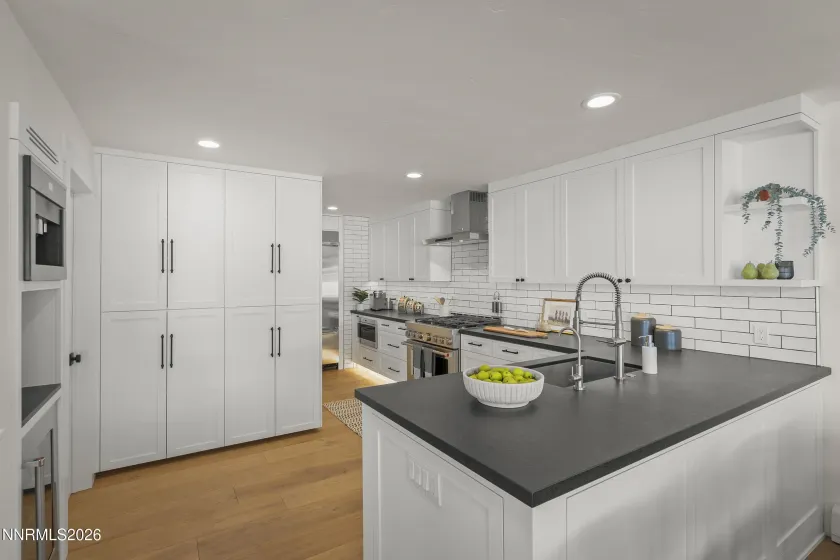 475 Lakeshore, Incline Village, Nevada 89451, 3 Bedrooms Bedrooms, ,3 BathroomsBathrooms,Residential,Residential,Lakeshore,260002122