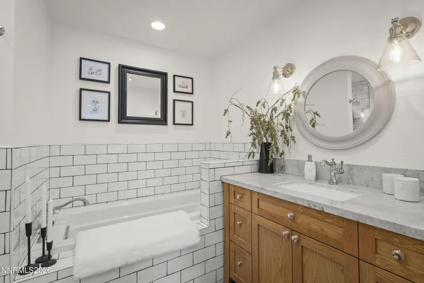 475 Lakeshore, Incline Village, Nevada 89451, 3 Bedrooms Bedrooms, ,3 BathroomsBathrooms,Residential,Residential,Lakeshore,260002122