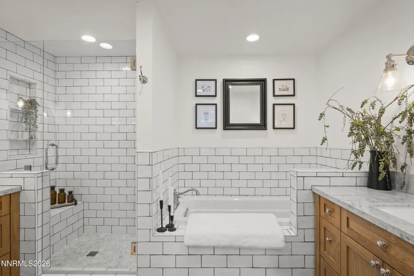 475 Lakeshore, Incline Village, Nevada 89451, 3 Bedrooms Bedrooms, ,3 BathroomsBathrooms,Residential,Residential,Lakeshore,260002122