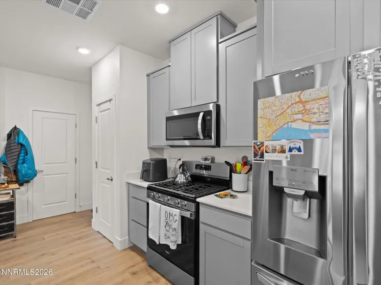 4233 Fawnridge, Reno, Nevada 89503, 3 Bedrooms Bedrooms, ,3 BathroomsBathrooms,Residential,Residential,Fawnridge,260002126