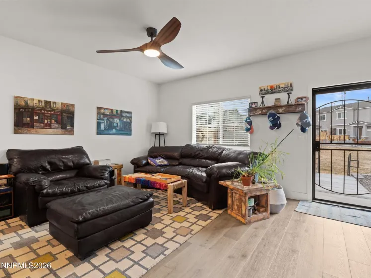 4233 Fawnridge, Reno, Nevada 89503, 3 Bedrooms Bedrooms, ,3 BathroomsBathrooms,Residential,Residential,Fawnridge,260002126