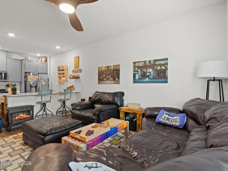 4233 Fawnridge, Reno, Nevada 89503, 3 Bedrooms Bedrooms, ,3 BathroomsBathrooms,Residential,Residential,Fawnridge,260002126