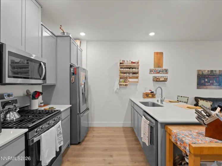 4233 Fawnridge, Reno, Nevada 89503, 3 Bedrooms Bedrooms, ,3 BathroomsBathrooms,Residential,Residential,Fawnridge,260002126