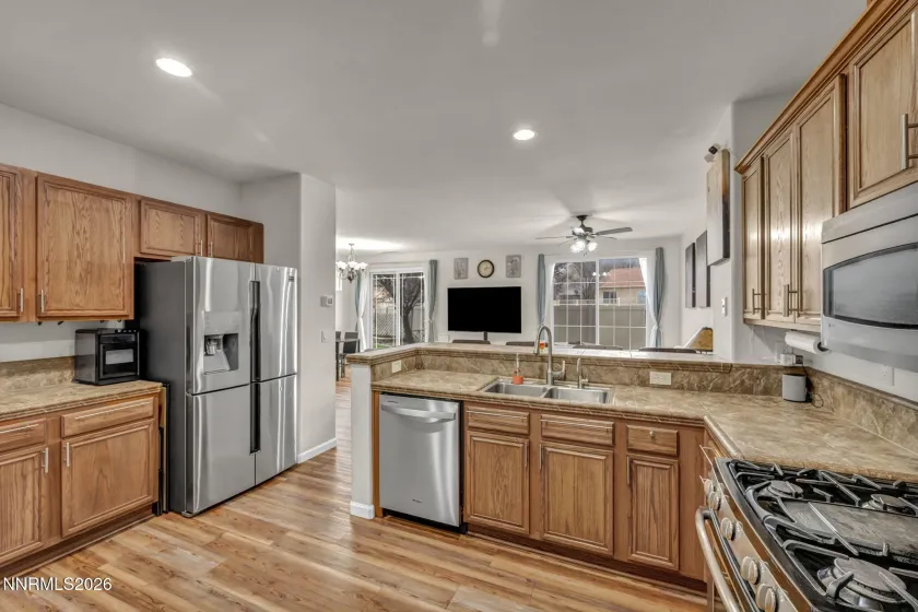 11010 Colton, Reno, Nevada 89521, 3 Bedrooms Bedrooms, ,3 BathroomsBathrooms,Residential,Residential,Colton,260002129