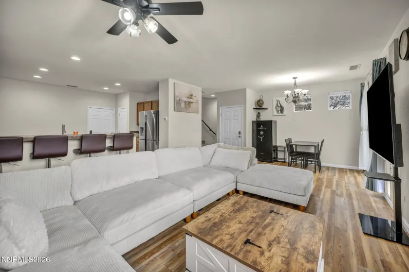 11010 Colton, Reno, Nevada 89521, 3 Bedrooms Bedrooms, ,3 BathroomsBathrooms,Residential,Residential,Colton,260002129