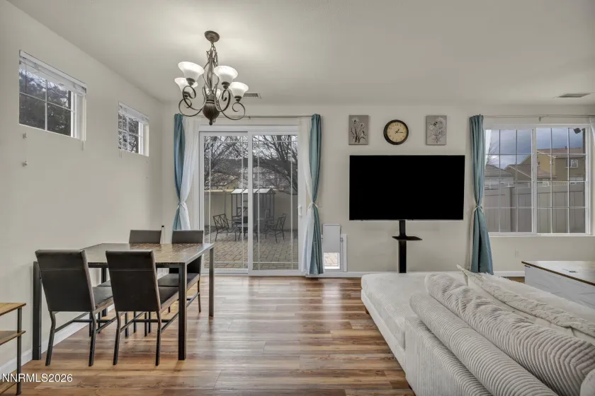 11010 Colton, Reno, Nevada 89521, 3 Bedrooms Bedrooms, ,3 BathroomsBathrooms,Residential,Residential,Colton,260002129