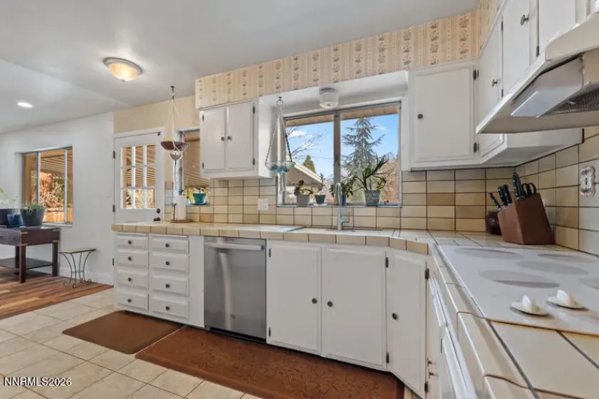 2100 Marsh, Reno, Nevada 89509, 4 Bedrooms Bedrooms, ,2 BathroomsBathrooms,Residential,Residential,Marsh,260002127