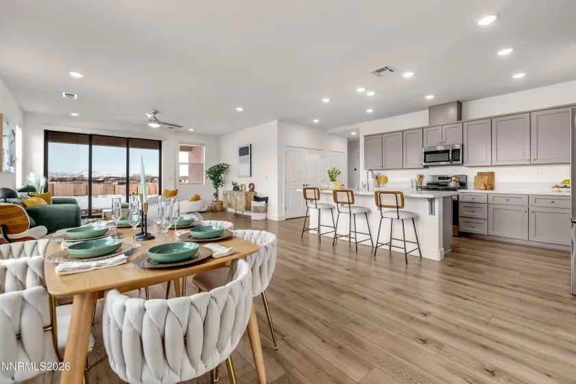 815 Thunder Butte, Reno, Nevada 89506, 3 Bedrooms Bedrooms, ,2 BathroomsBathrooms,Residential,Residential,Thunder Butte,260002130