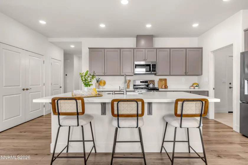 815 Thunder Butte, Reno, Nevada 89506, 3 Bedrooms Bedrooms, ,2 BathroomsBathrooms,Residential,Residential,Thunder Butte,260002130