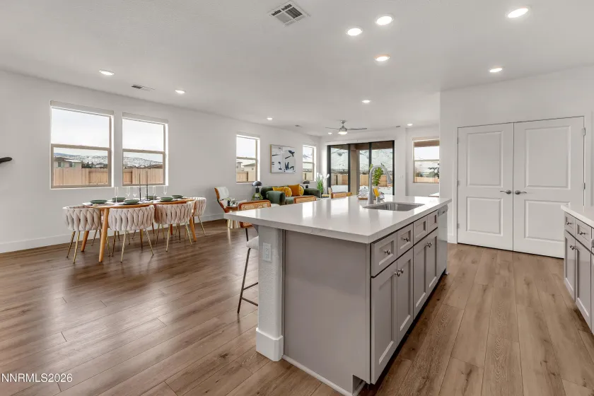 815 Thunder Butte, Reno, Nevada 89506, 3 Bedrooms Bedrooms, ,2 BathroomsBathrooms,Residential,Residential,Thunder Butte,260002130