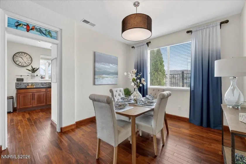 1091 Crown View, Reno, Nevada 89523, 3 Bedrooms Bedrooms, ,3 BathroomsBathrooms,Residential,Residential,Crown View,260002132