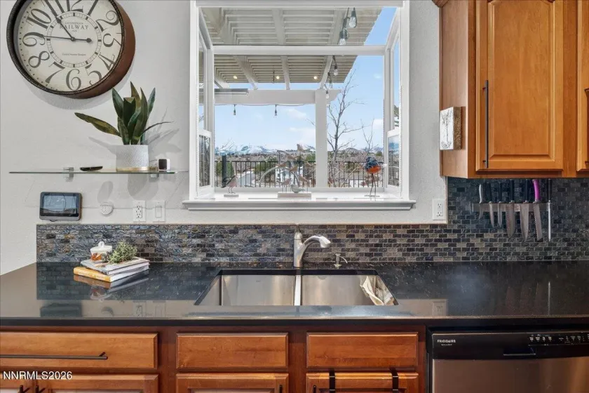 1091 Crown View, Reno, Nevada 89523, 3 Bedrooms Bedrooms, ,3 BathroomsBathrooms,Residential,Residential,Crown View,260002132