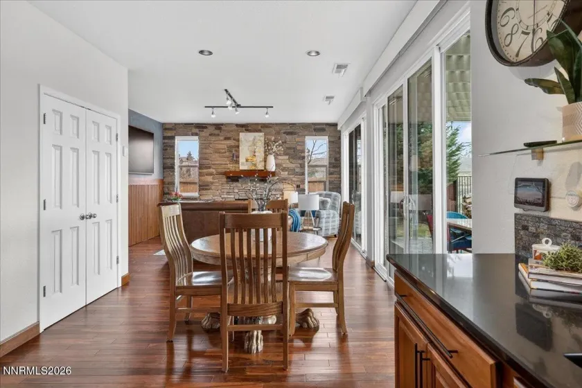 1091 Crown View, Reno, Nevada 89523, 3 Bedrooms Bedrooms, ,3 BathroomsBathrooms,Residential,Residential,Crown View,260002132