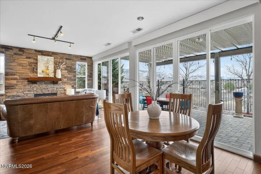 1091 Crown View, Reno, Nevada 89523, 3 Bedrooms Bedrooms, ,3 BathroomsBathrooms,Residential,Residential,Crown View,260002132