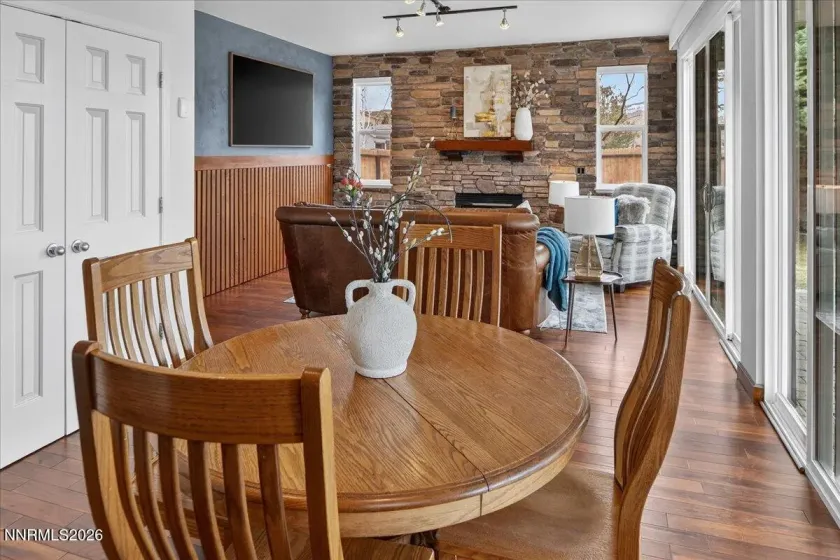 1091 Crown View, Reno, Nevada 89523, 3 Bedrooms Bedrooms, ,3 BathroomsBathrooms,Residential,Residential,Crown View,260002132