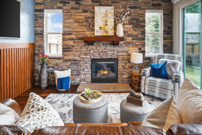 1091 Crown View, Reno, Nevada 89523, 3 Bedrooms Bedrooms, ,3 BathroomsBathrooms,Residential,Residential,Crown View,260002132