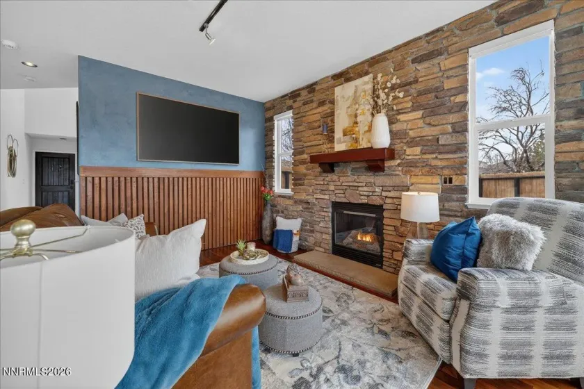 1091 Crown View, Reno, Nevada 89523, 3 Bedrooms Bedrooms, ,3 BathroomsBathrooms,Residential,Residential,Crown View,260002132