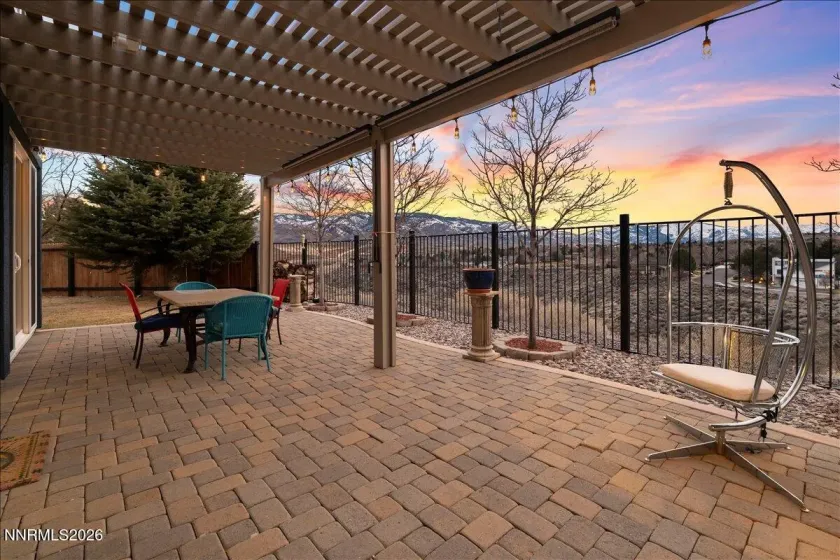 1091 Crown View, Reno, Nevada 89523, 3 Bedrooms Bedrooms, ,3 BathroomsBathrooms,Residential,Residential,Crown View,260002132