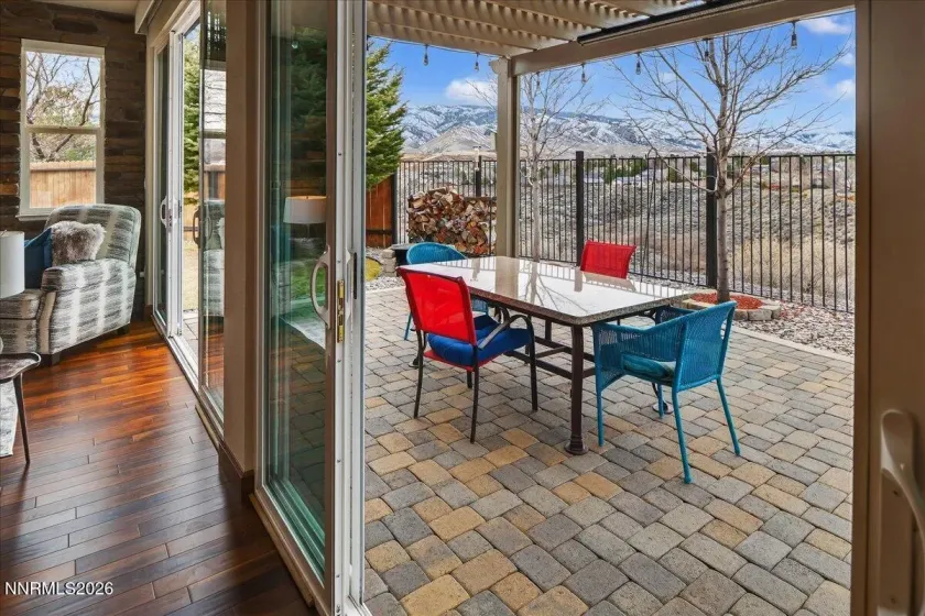 1091 Crown View, Reno, Nevada 89523, 3 Bedrooms Bedrooms, ,3 BathroomsBathrooms,Residential,Residential,Crown View,260002132