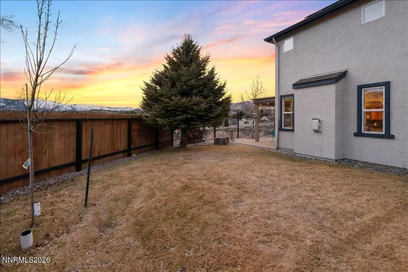 1091 Crown View, Reno, Nevada 89523, 3 Bedrooms Bedrooms, ,3 BathroomsBathrooms,Residential,Residential,Crown View,260002132