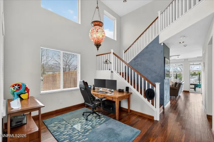 1091 Crown View, Reno, Nevada 89523, 3 Bedrooms Bedrooms, ,3 BathroomsBathrooms,Residential,Residential,Crown View,260002132