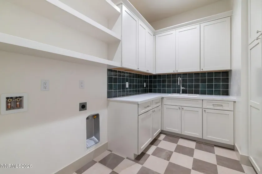 5885 Winding Ridge, Reno, Nevada 89511, 5 Bedrooms Bedrooms, ,5 BathroomsBathrooms,Residential,Residential,Winding Ridge,260002135