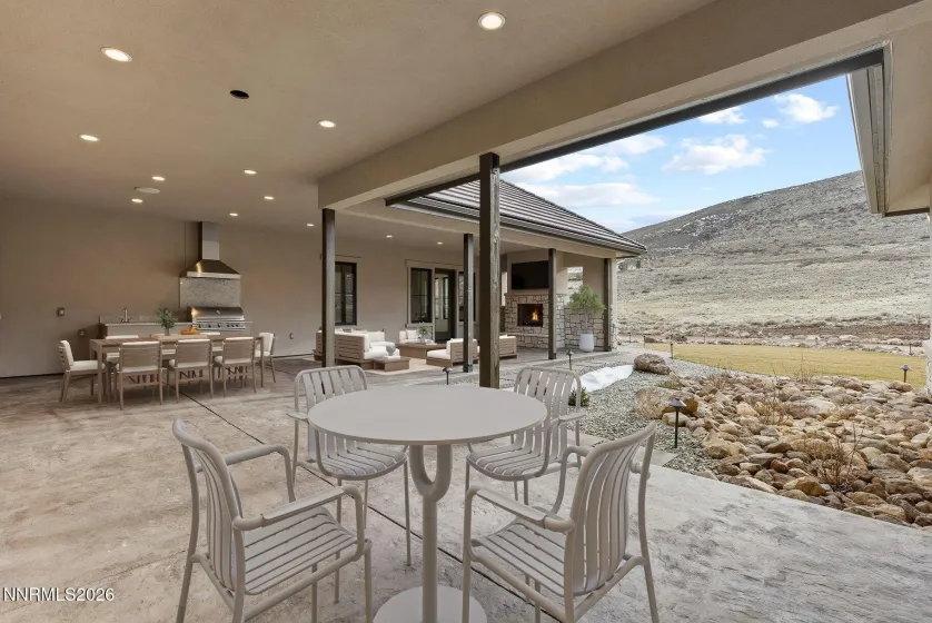 5885 Winding Ridge, Reno, Nevada 89511, 5 Bedrooms Bedrooms, ,5 BathroomsBathrooms,Residential,Residential,Winding Ridge,260002135