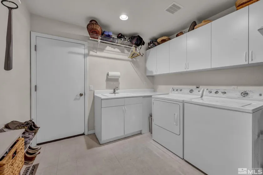 3463 WHITE MOUNTAIN COURT, Reno, Nevada 89511, 4 Bedrooms Bedrooms, ,4 BathroomsBathrooms,Residential,Residential,WHITE MOUNTAIN COURT,250005462