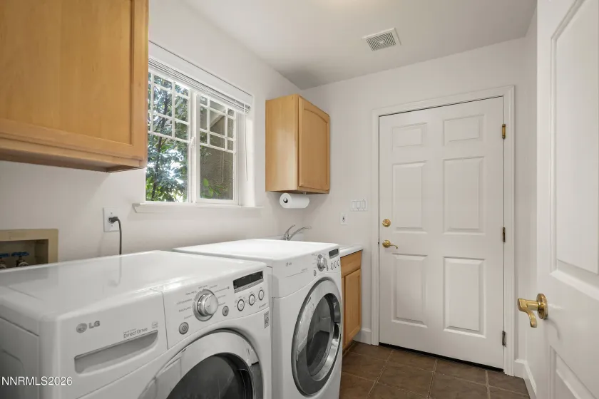 6397 Rey Del Sierra, Sparks, Nevada 89436, 4 Bedrooms Bedrooms, ,3 BathroomsBathrooms,Residential,Residential,Rey Del Sierra,260002143