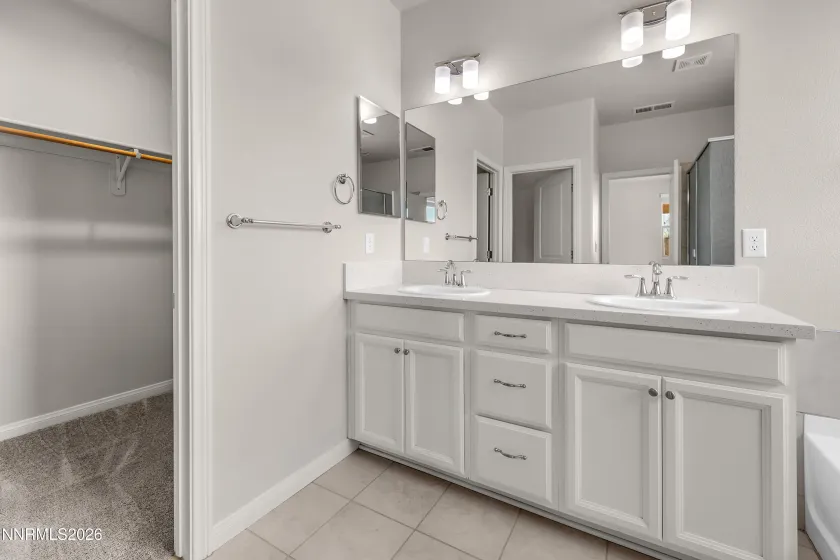 6046 Barrett, Sparks, Nevada 89436, 3 Bedrooms Bedrooms, ,3 BathroomsBathrooms,Residential,Residential,Barrett,260002158