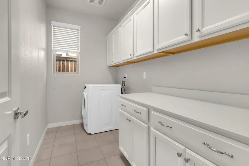 6046 Barrett, Sparks, Nevada 89436, 3 Bedrooms Bedrooms, ,3 BathroomsBathrooms,Residential,Residential,Barrett,260002158