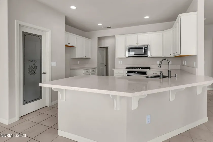 6046 Barrett, Sparks, Nevada 89436, 3 Bedrooms Bedrooms, ,3 BathroomsBathrooms,Residential,Residential,Barrett,260002158