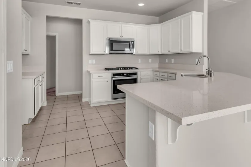 6046 Barrett, Sparks, Nevada 89436, 3 Bedrooms Bedrooms, ,3 BathroomsBathrooms,Residential,Residential,Barrett,260002158