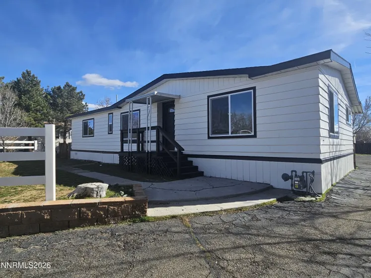 929 Loyola, Carson City, Nevada 89705, 3 Bedrooms Bedrooms, ,2 BathroomsBathrooms,Residential,Residential,Loyola,260002161