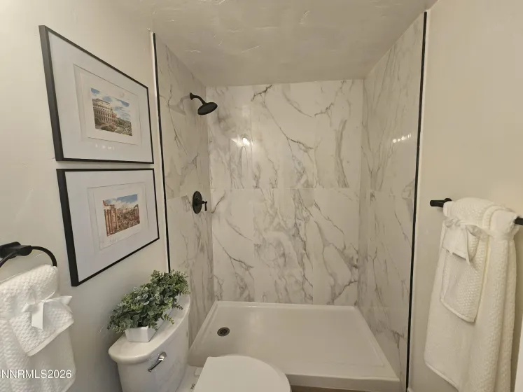 929 Loyola, Carson City, Nevada 89705, 3 Bedrooms Bedrooms, ,2 BathroomsBathrooms,Residential,Residential,Loyola,260002161