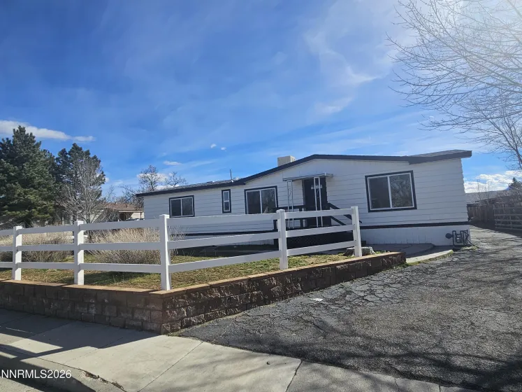 929 Loyola, Carson City, Nevada 89705, 3 Bedrooms Bedrooms, ,2 BathroomsBathrooms,Residential,Residential,Loyola,260002161