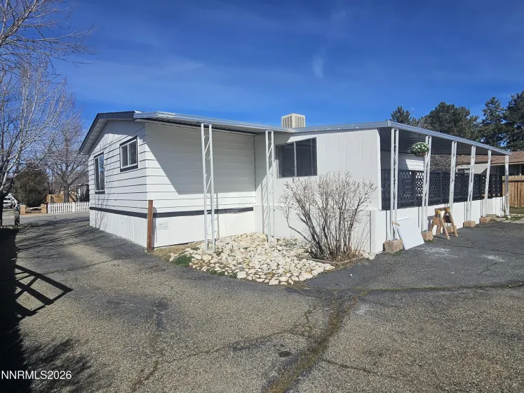 929 Loyola, Carson City, Nevada 89705, 3 Bedrooms Bedrooms, ,2 BathroomsBathrooms,Residential,Residential,Loyola,260002161
