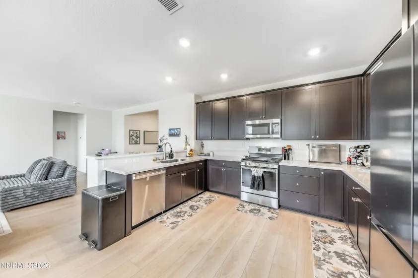 7184 Alamere Falls, Sparks, Nevada 89436, 4 Bedrooms Bedrooms, ,2 BathroomsBathrooms,Residential,Residential,Alamere Falls,260002165