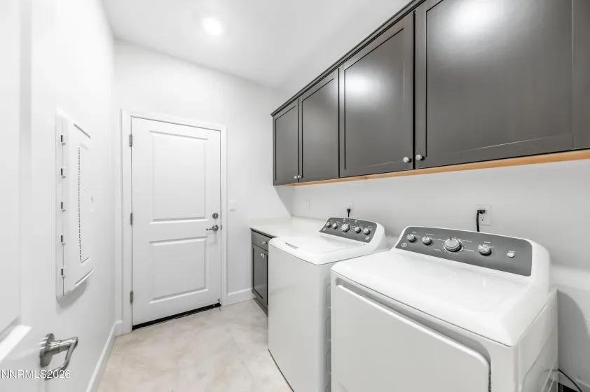 7184 Alamere Falls, Sparks, Nevada 89436, 4 Bedrooms Bedrooms, ,2 BathroomsBathrooms,Residential,Residential,Alamere Falls,260002165